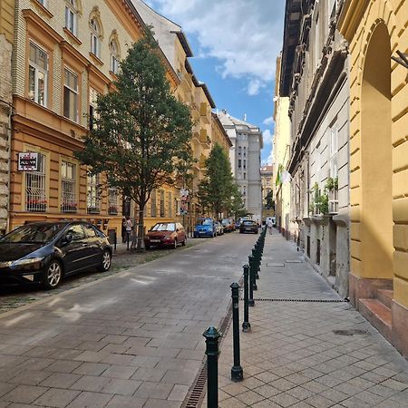 Апартаменти Maria Topfive With Free Private Parking Будапешт Екстер'єр фото