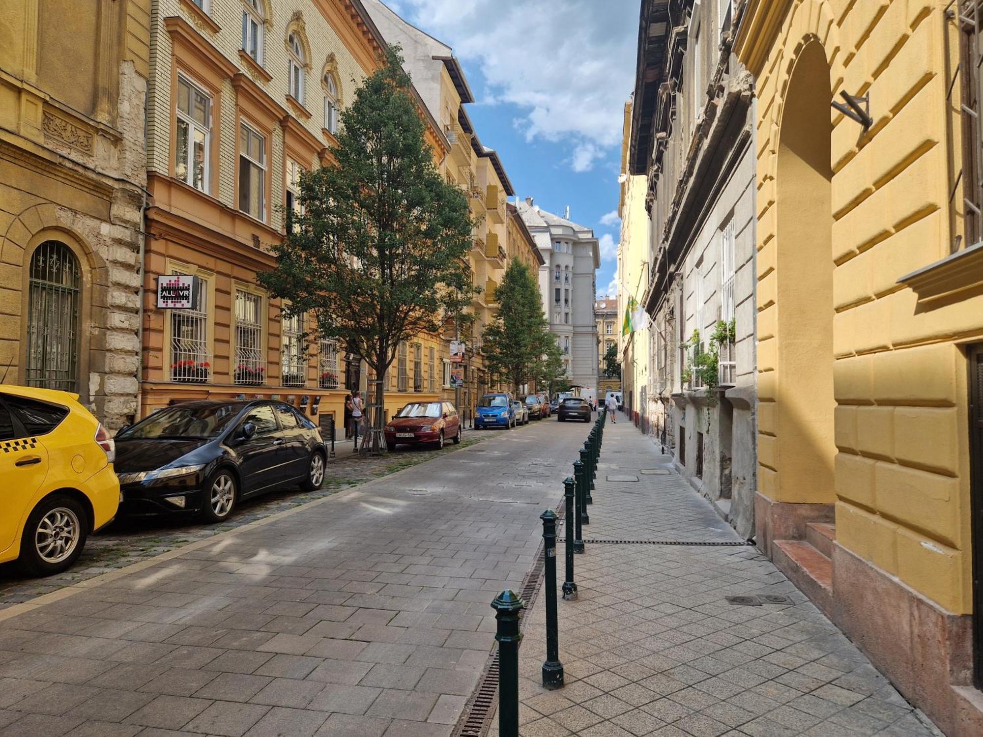 Апартаменти Maria Topfive With Free Private Parking Будапешт Екстер'єр фото
